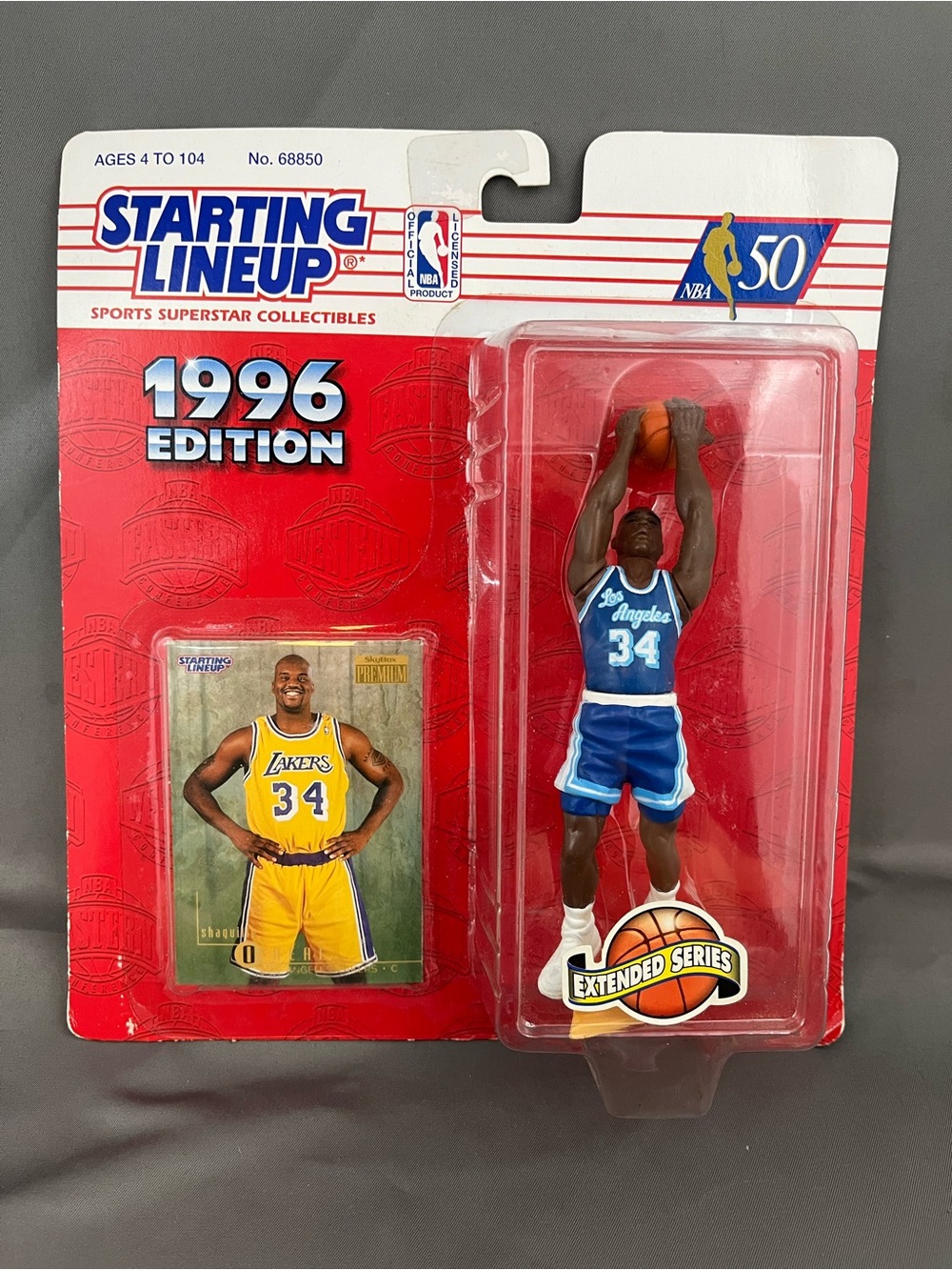 1996 Edition Shaquille O'Neal Los Angeles #34 Blue Figure